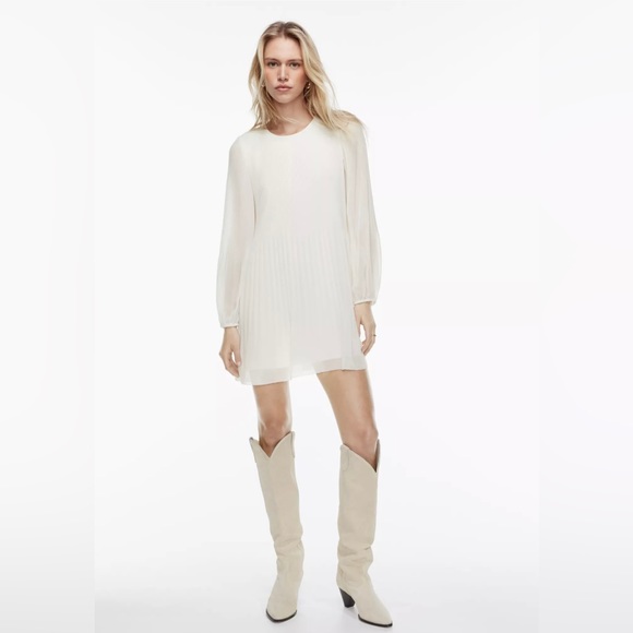 Aritzia Dresses & Skirts - Aritzia - Wilfred Daydreamer Mini Dress, Ivory Color (Light Birch) Size Small